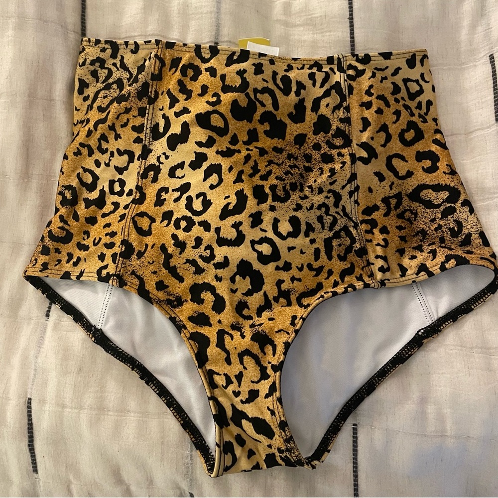 🐆🐆Kortni Jeane high waist swim bottoms size XS